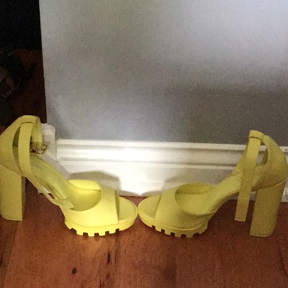 Yellow Heels - Picture 3 of 3